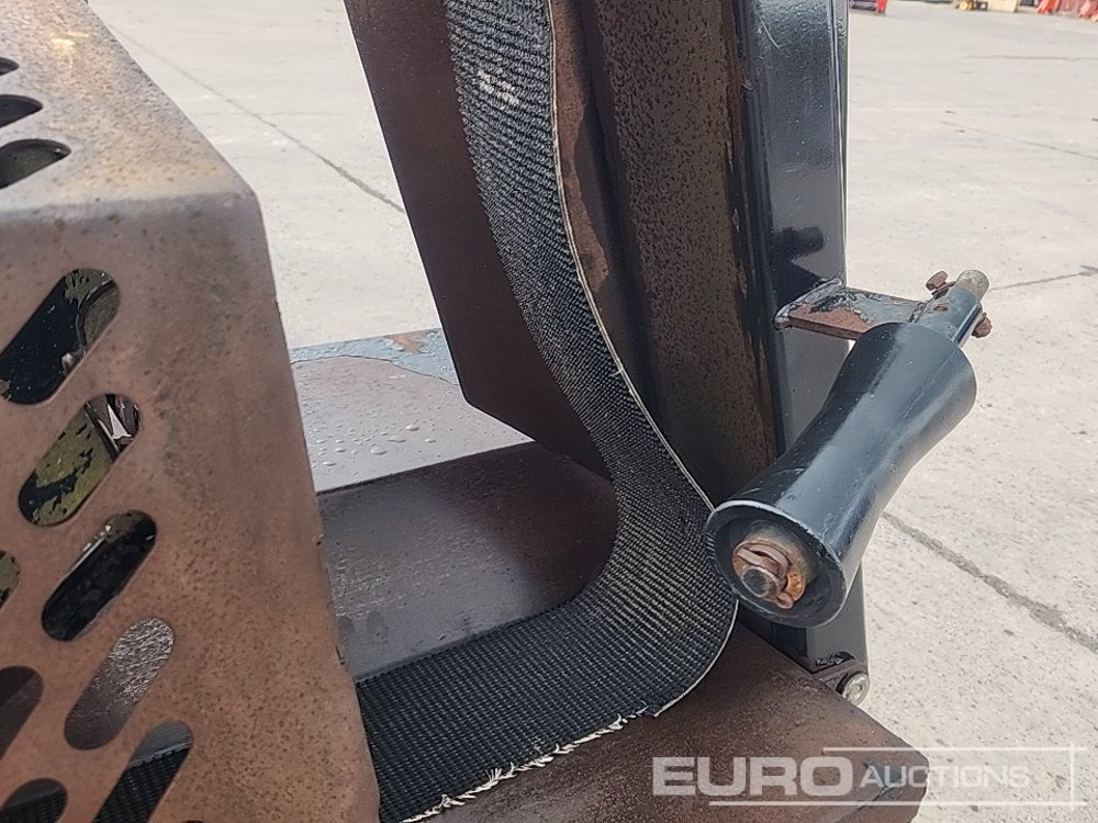 Kmetijski stroj 2013 Japa 385 TR Basic 8T PTO Driven Wood Processor: slika 9