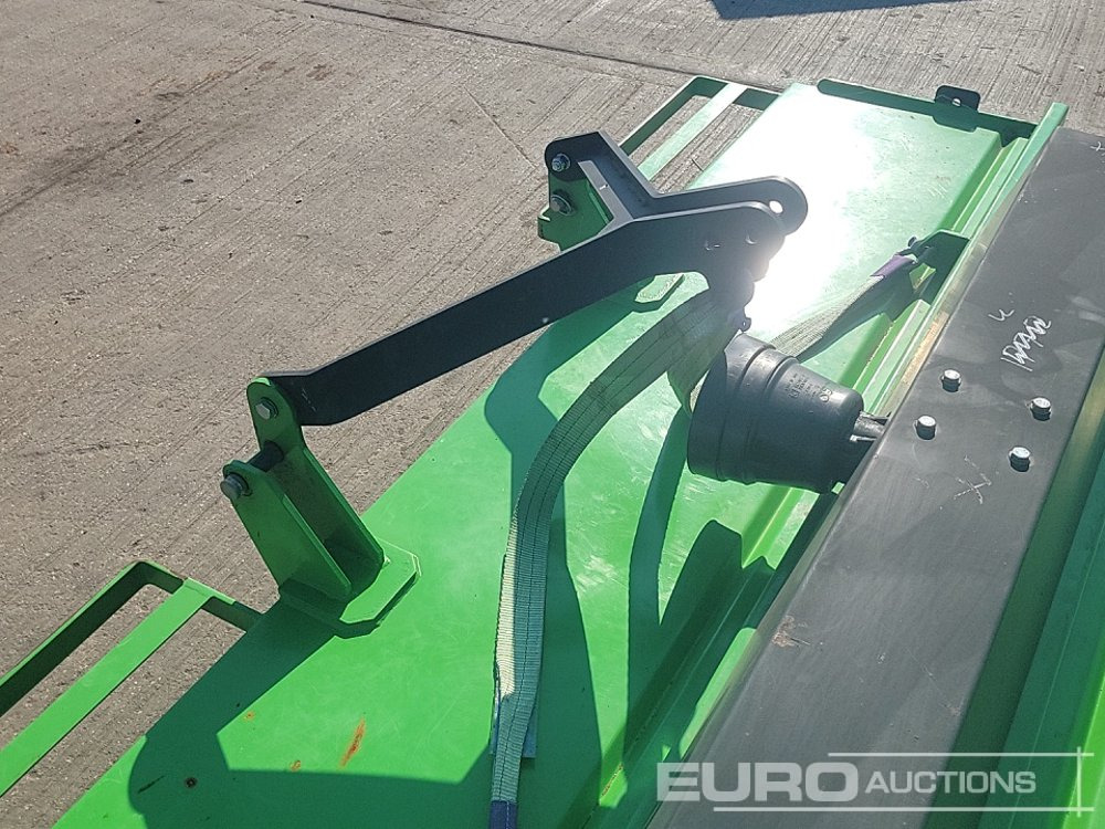 Kmetijski stroj 2023 LWC PTO Driven Topper to suit 3 Point Linkage: slika 13