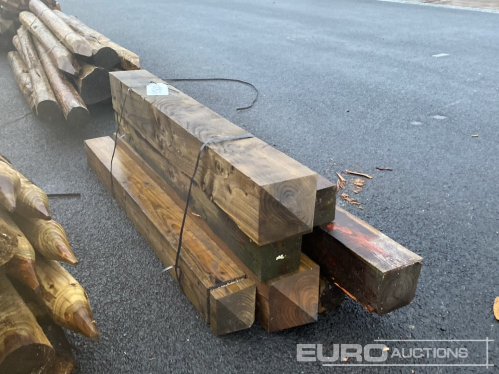 Bundle of Timber Square Posts (1 of) - Kmetijski stroj: slika 3 Bundle of Timber Square Posts (1 of) - Kmetijski stroj: slika 3