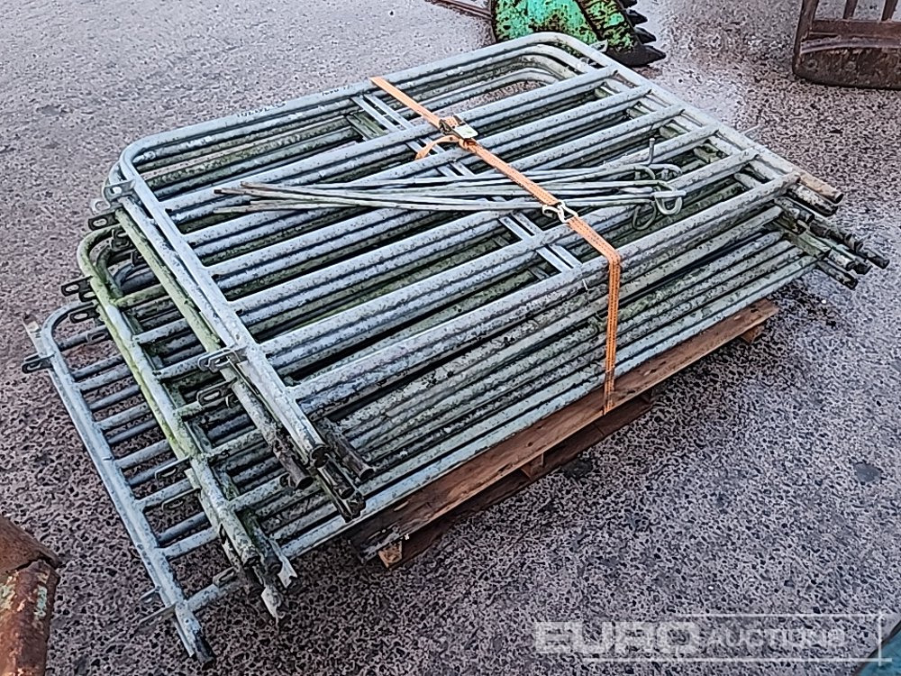 Pallet of 6', 5' & 4' Sheep Hurdles (14 of) - Kmetijski stroj: slika 3 Pallet of 6', 5' & 4' Sheep Hurdles (14 of) - Kmetijski stroj: slika 3
