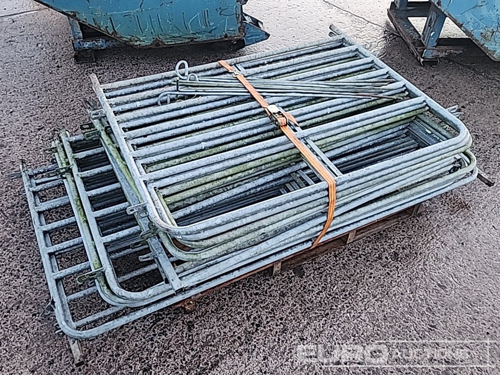 Pallet of 6', 5' & 4' Sheep Hurdles (14 of) - Kmetijski stroj: slika 1 Pallet of 6', 5' & 4' Sheep Hurdles (14 of) - Kmetijski stroj: slika 1