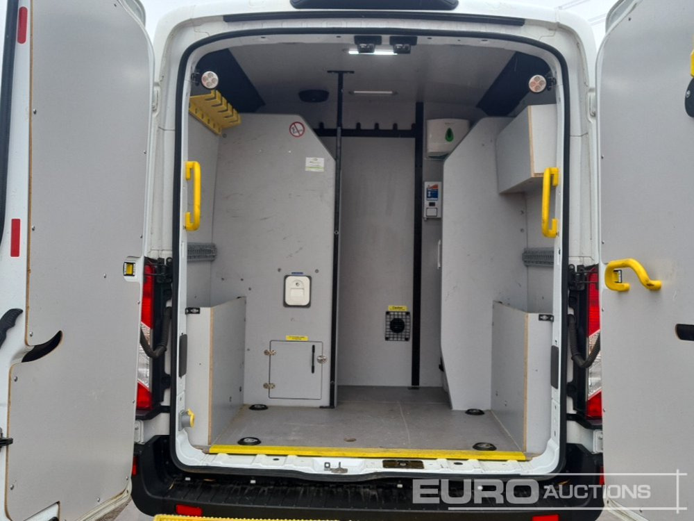 Komunalno/ Posebno vozilo 2021 Ford Transit 350: slika 18