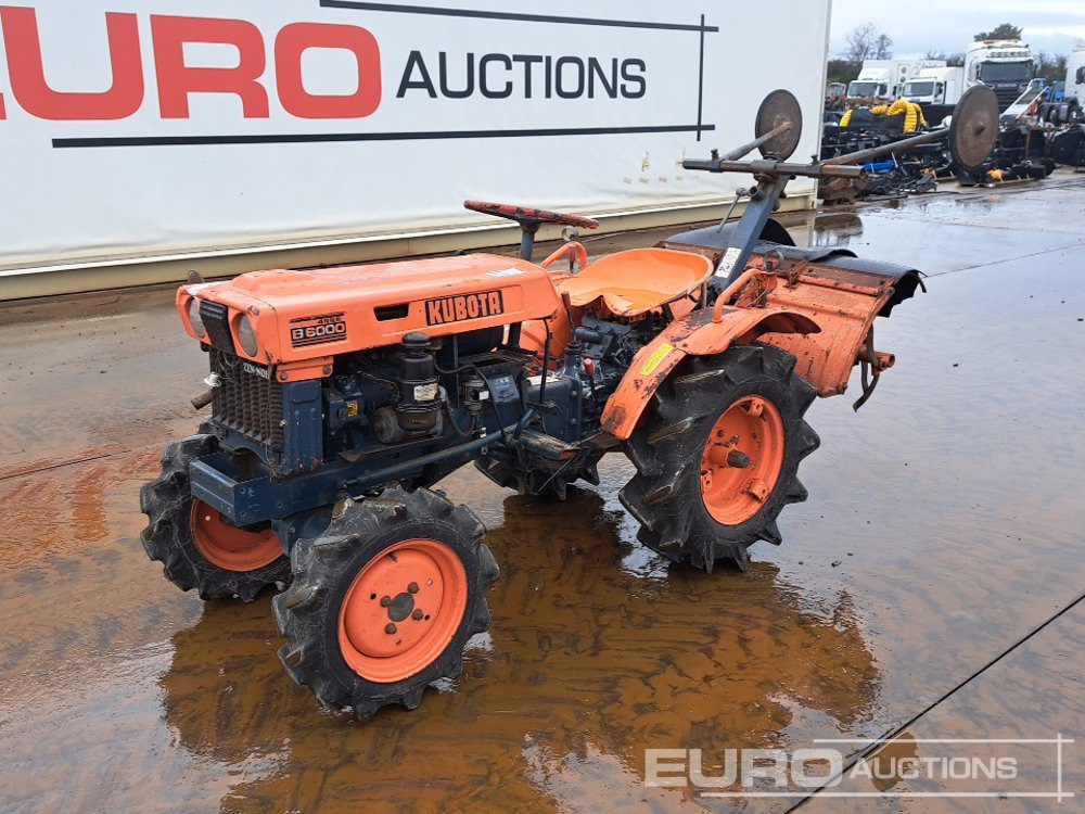 Kubota B6000 - Mini traktor: slika 1 Kubota B6000 - Mini traktor: slika 1