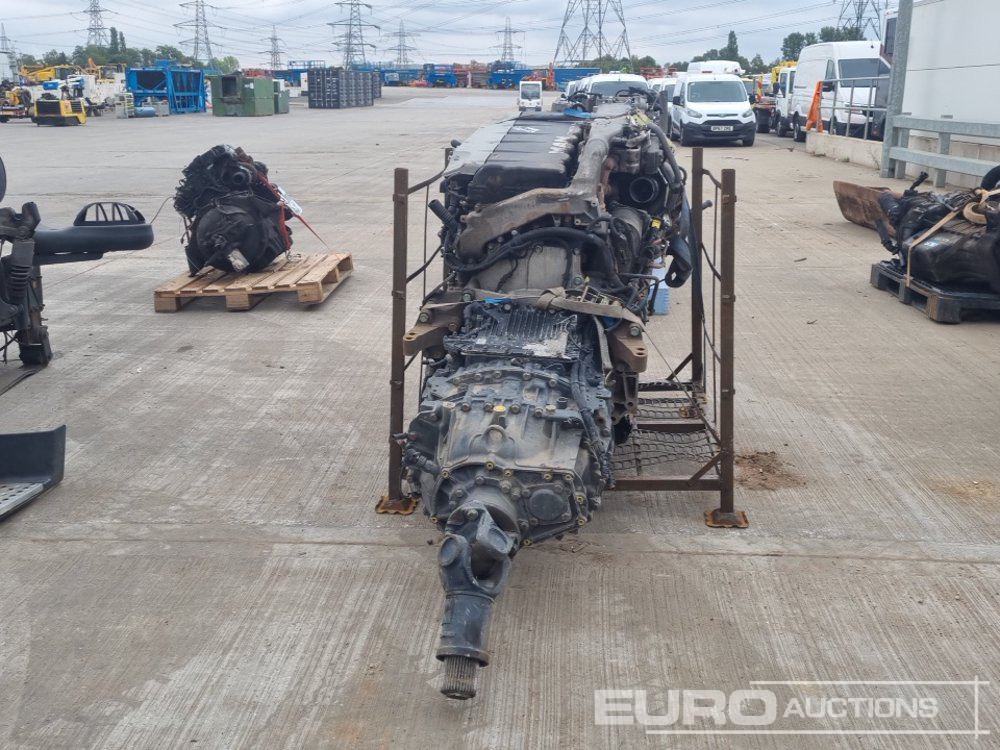 MAN 6 Cylinder Engine, Gearbox - Motor: slika 4 MAN 6 Cylinder Engine, Gearbox - Motor: slika 4