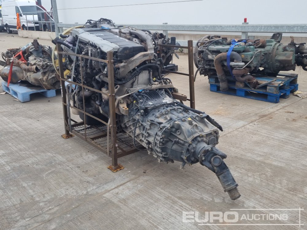 MAN 6 Cylinder Engine, Gearbox - Motor: slika 3 MAN 6 Cylinder Engine, Gearbox - Motor: slika 3