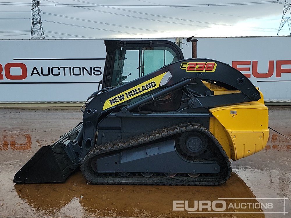 New Holland C238 - Mini nakladalec: slika 2 New Holland C238 - Mini nakladalec: slika 2