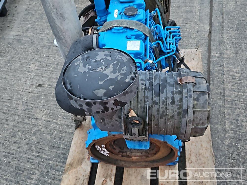 Motor Perkins 4 Cylinder Engine: slika 10 Motor Perkins 4 Cylinder Engine: slika 10