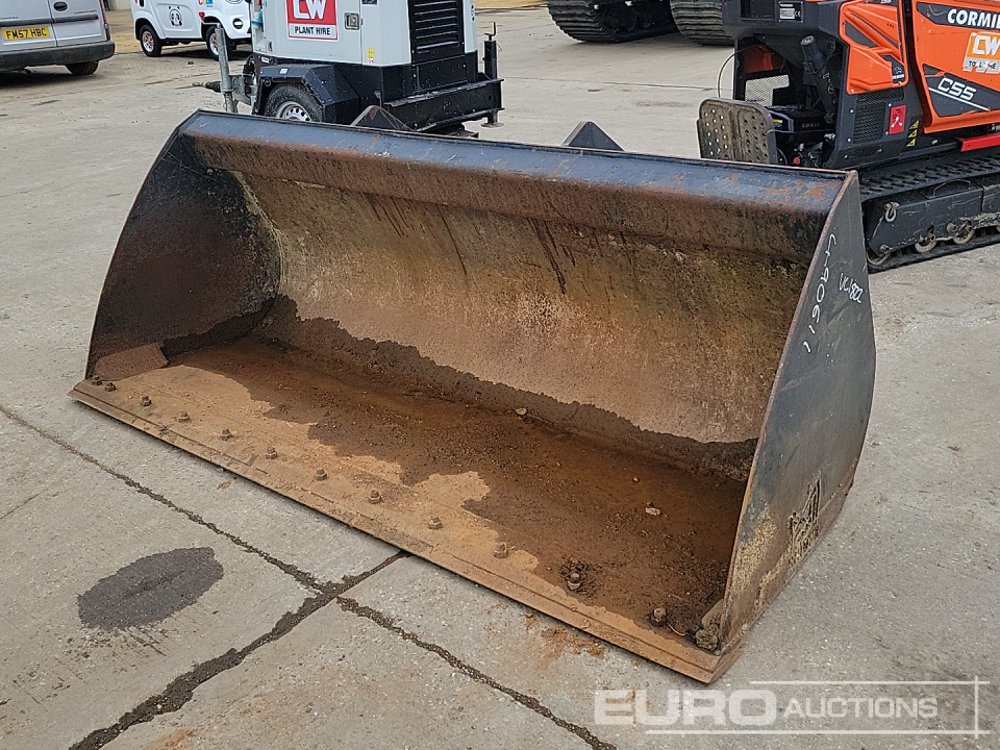 Rhinox 90" Loading Bucket to suit Telehandler - Žlica: slika 1 Rhinox 90" Loading Bucket to suit Telehandler - Žlica: slika 1