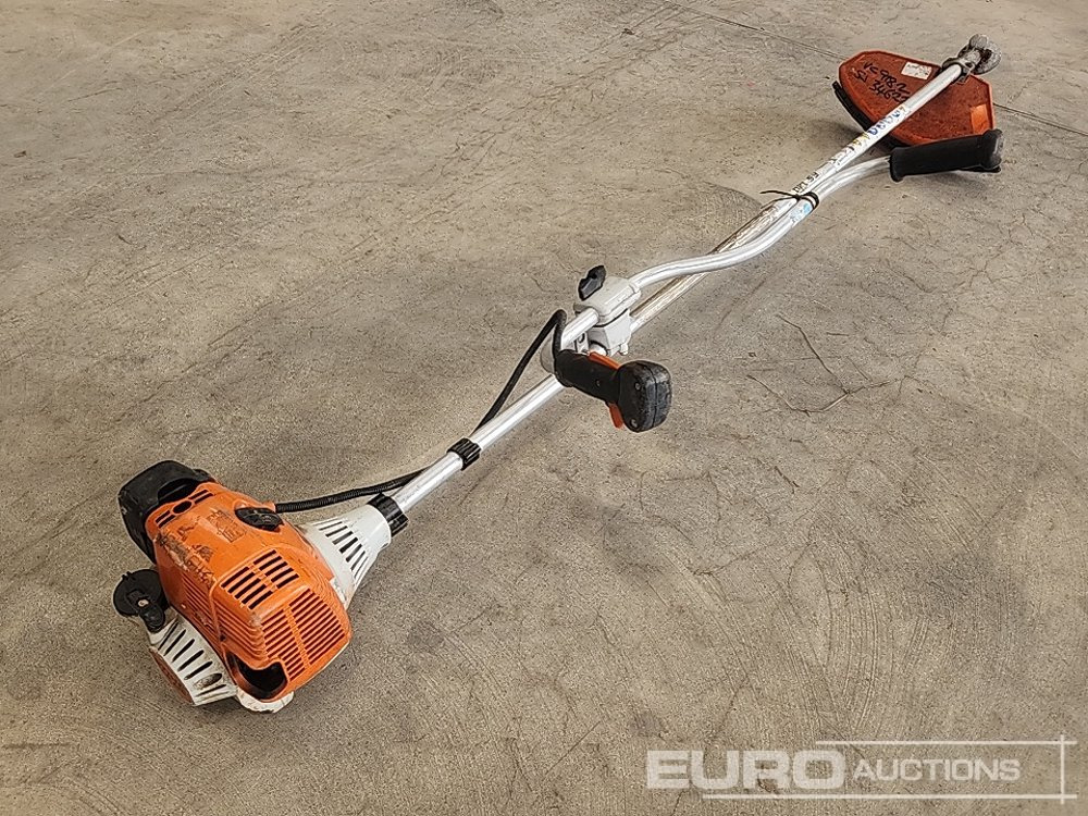Stihl FS130 Petrol Strimmer - Oprema za delavnice: slika 2 Stihl FS130 Petrol Strimmer - Oprema za delavnice: slika 2