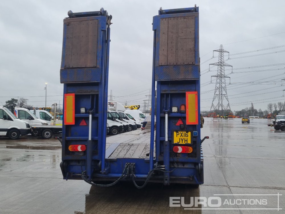 Tirsan Tri Axle Step Frame Low Loader Trailer, Neck Ramps, Out Riggers, Hydraulic Flip Toe Ramps - Nizko noseča polprikolica: slika 4 Tirsan Tri Axle Step Frame Low Loader Trailer, Neck Ramps, Out Riggers, Hydraulic Flip Toe Ramps - Nizko noseča polprikolica: slika 4