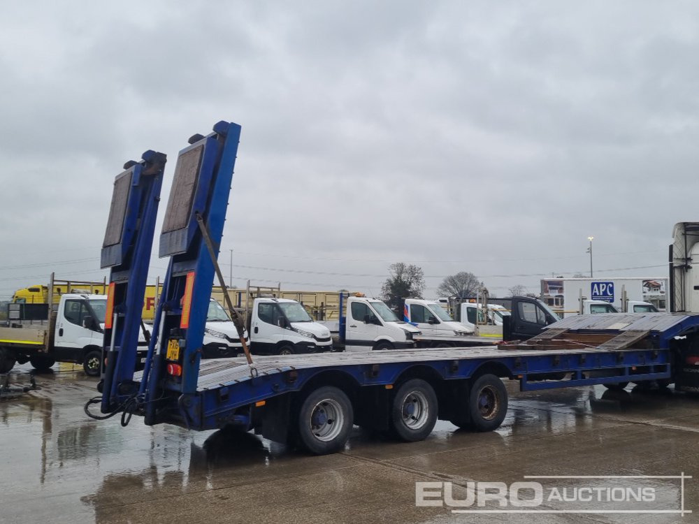 Tirsan Tri Axle Step Frame Low Loader Trailer, Neck Ramps, Out Riggers, Hydraulic Flip Toe Ramps - Nizko noseča polprikolica: slika 5 Tirsan Tri Axle Step Frame Low Loader Trailer, Neck Ramps, Out Riggers, Hydraulic Flip Toe Ramps - Nizko noseča polprikolica: slika 5