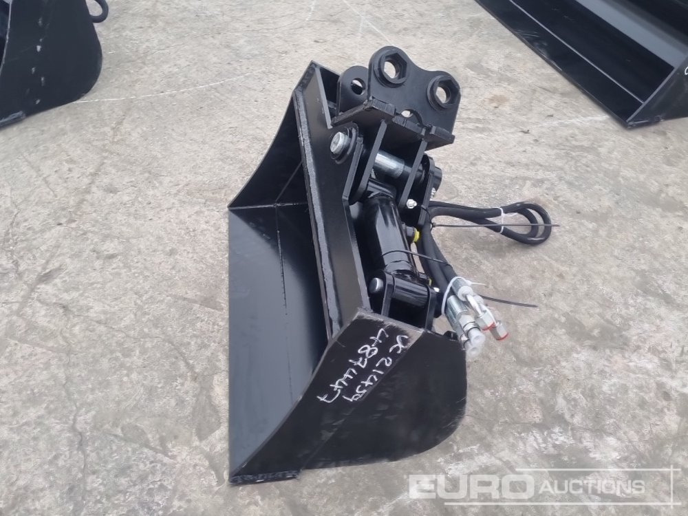 Unused 2025 Captok 24" Hydraulic Tilting Bucket 25mm Pin to suit Mini Excavator - Žlica: slika 2 Unused 2025 Captok 24" Hydraulic Tilting Bucket 25mm Pin to suit Mini Excavator - Žlica: slika 2