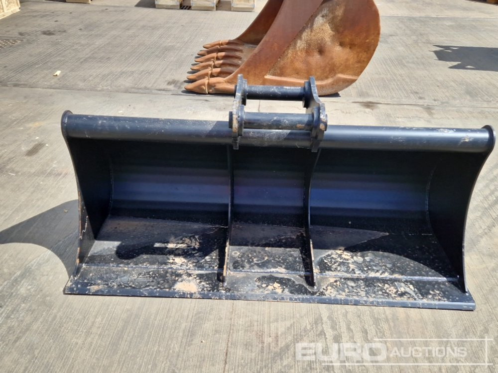Nov Žlica Unused 70" Ditching Bucket 65mm Pin to suit 13 Ton Excavator: slika 8