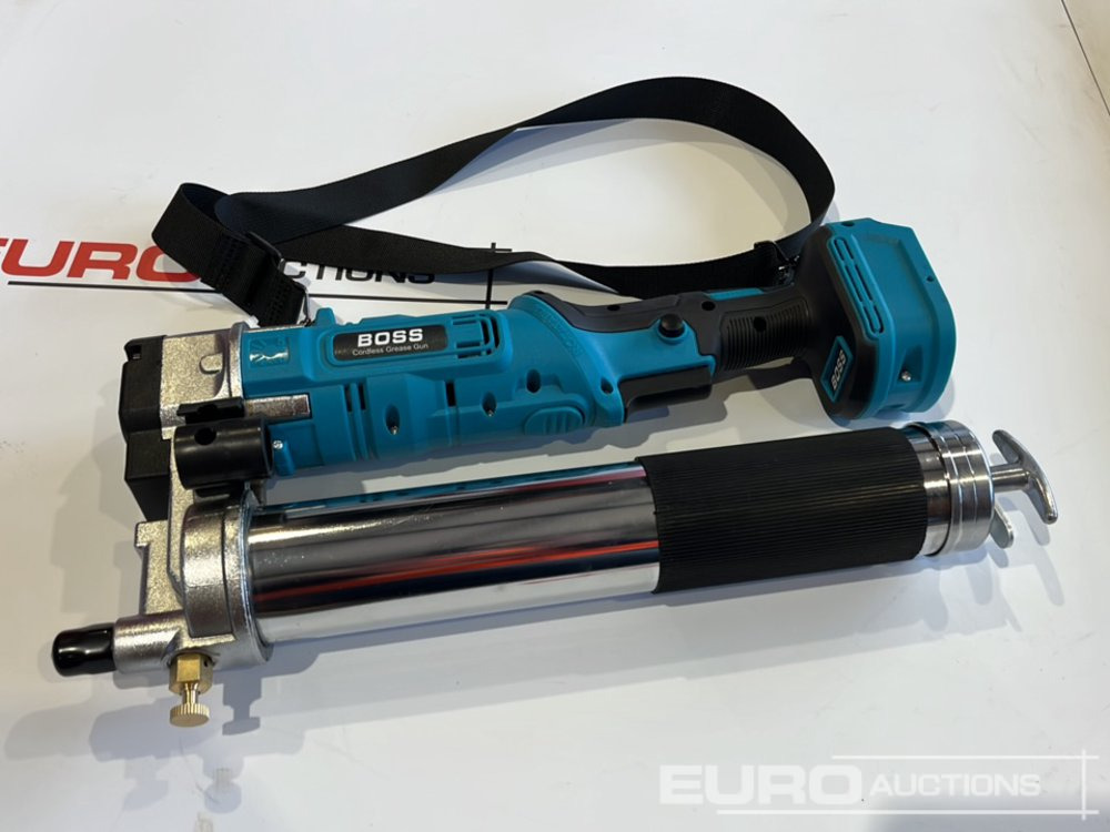 Gradbena oprema Unused Boss 21 Volt Lithium Battery Cordless Grease Gun, 2 Batteries, Case, Shoulder Strap, Extension Pieces & Fittings: slika 10