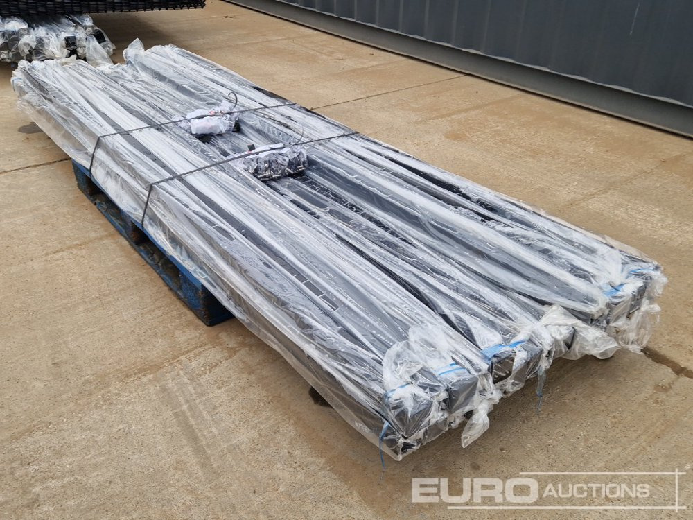 Gradbena oprema Unused Galvanised & Powder Coated Heavy Duty (5mm) Wire Mesh Fencing, 25 x H2.4m x W2.2m Panels, 26 x 60mm x 60mm x3m Posts, with Fittings (Black): slika 15