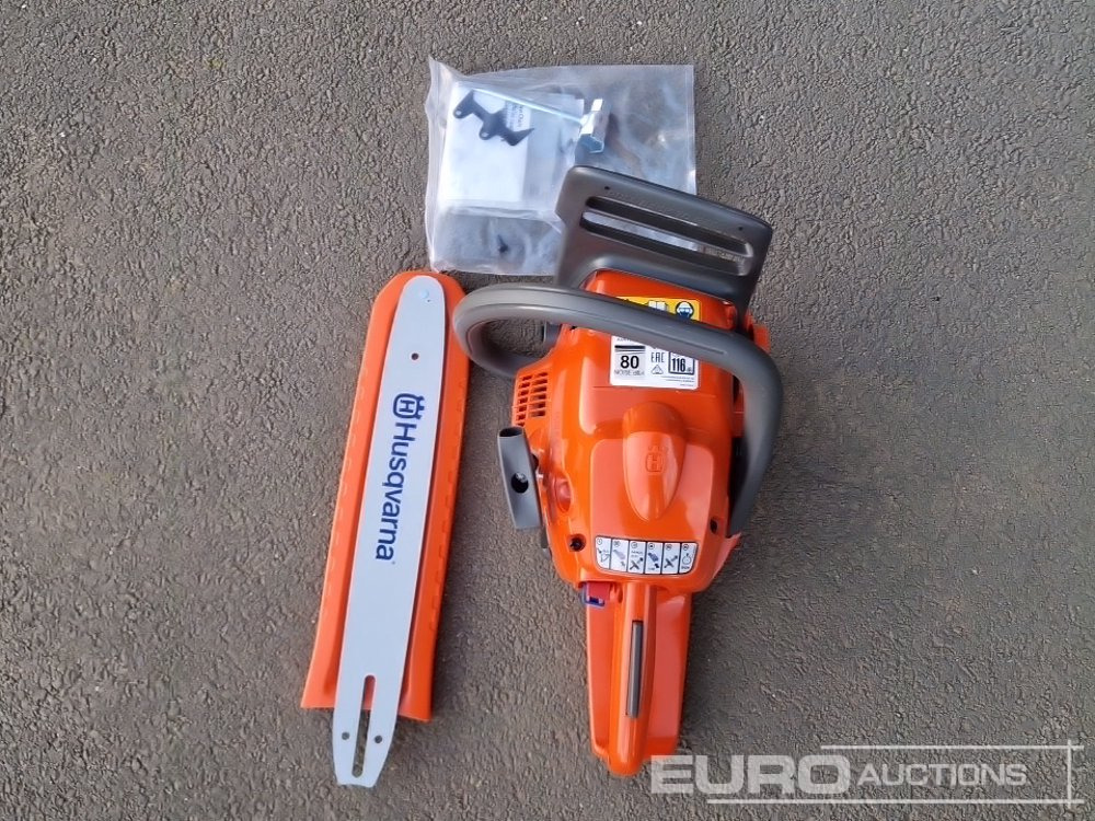 Unused Husqvarna 120 Mark II 14" Petrol Chain Saw - Oprema za delavnice: slika 4 Unused Husqvarna 120 Mark II 14" Petrol Chain Saw - Oprema za delavnice: slika 4