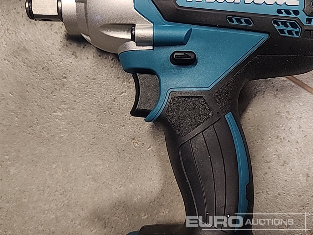 Gradbena oprema Unused Makita 18V 1/2" Li-Ion LXT Impact Wrench (Body Only): slika 6