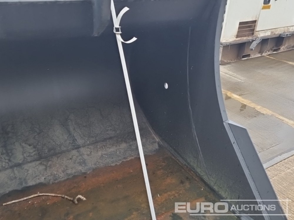 Nov Žlica Unused Miller 70" Digging Bucket 90mm Pin to suit 30 Ton Excavator: slika 9