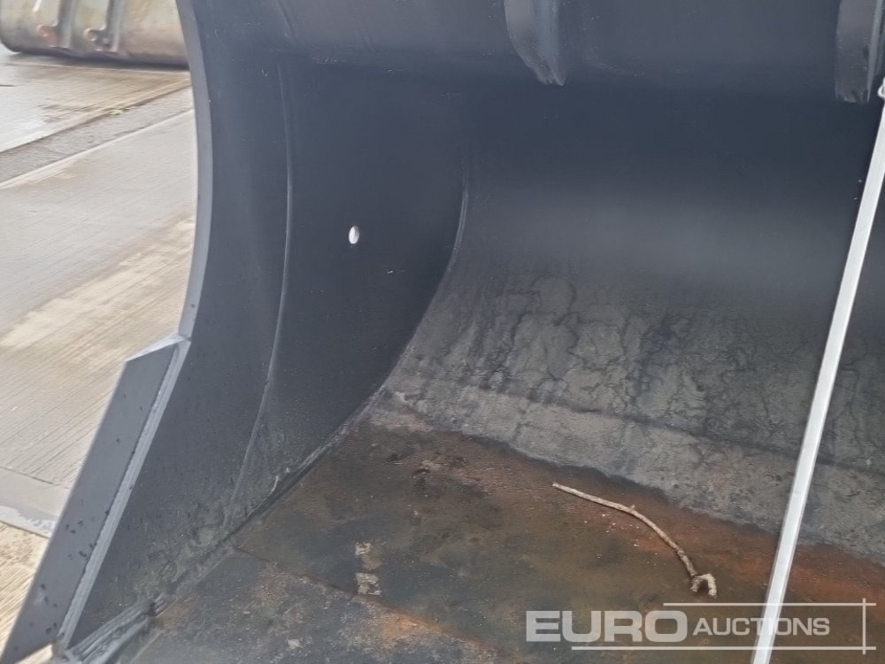 Nov Žlica Unused Miller 70" Digging Bucket 90mm Pin to suit 30 Ton Excavator: slika 10