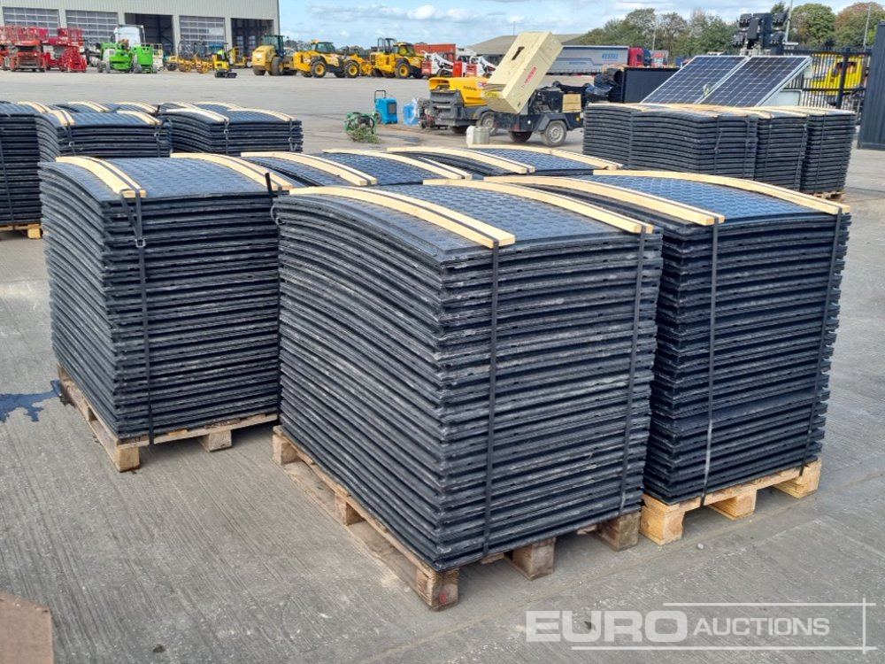 Unused Pallet of 4' x 2.5' Plastic Road Plates (5 of) - Gradbena oprema: slika 3 Unused Pallet of 4' x 2.5' Plastic Road Plates (5 of) - Gradbena oprema: slika 3