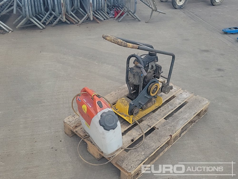 Wacker Neuson Diesel Compaction Plate (Spares), Husqvarna Battery Powered Water Tank - Stroj za asfalterska dela: slika 1 Wacker Neuson Diesel Compaction Plate (Spares), Husqvarna Battery Powered Water Tank - Stroj za asfalterska dela: slika 1