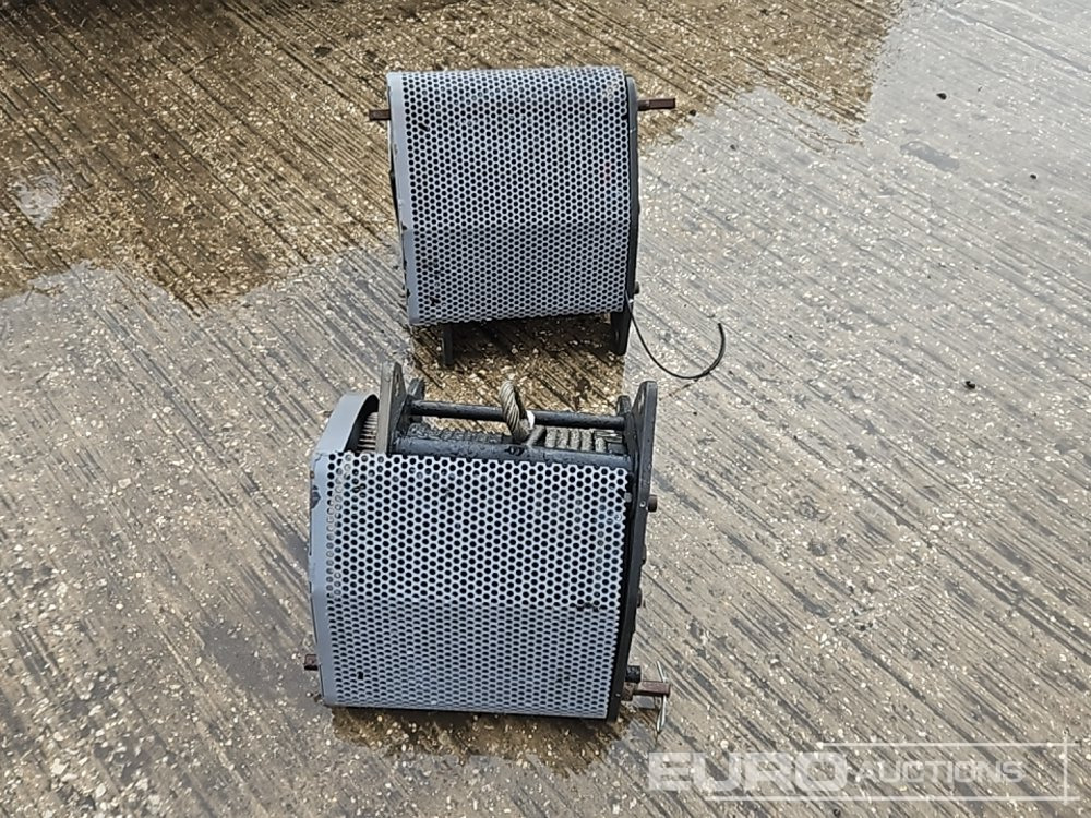 Winch (2 of) - Vitel: slika 2 Winch (2 of) - Vitel: slika 2