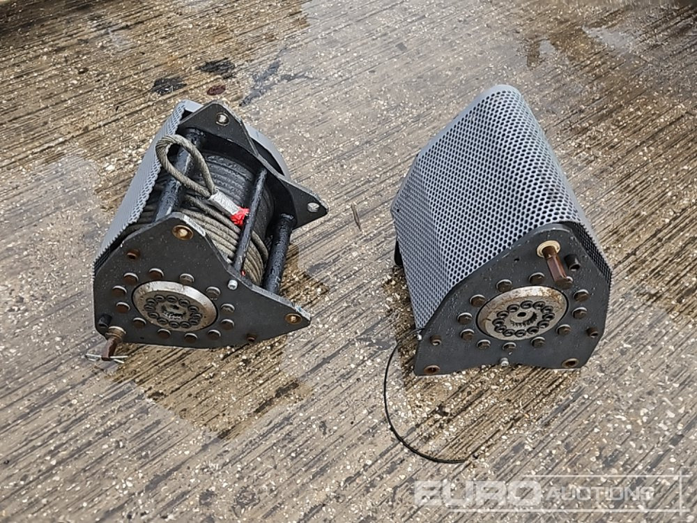 Winch (2 of) - Vitel: slika 4 Winch (2 of) - Vitel: slika 4