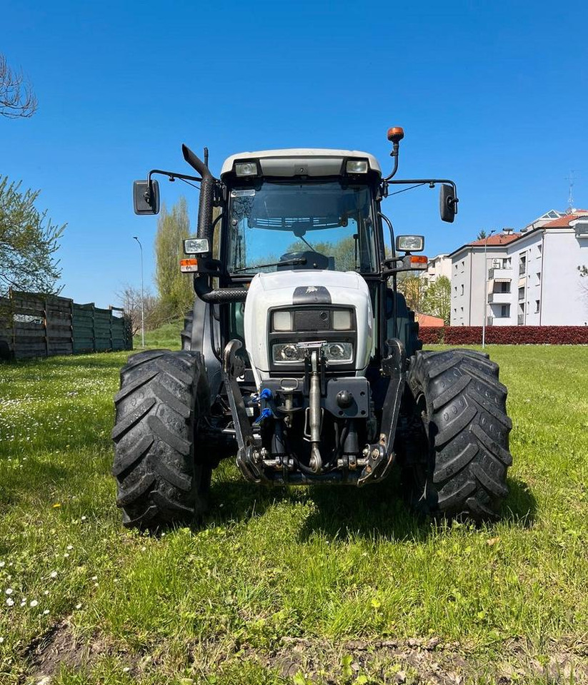 Trattore usato Lamborghini Spire 90.4 - 2015 - Traktor: slika 3 Trattore usato Lamborghini Spire 90.4 - 2015 - Traktor: slika 3