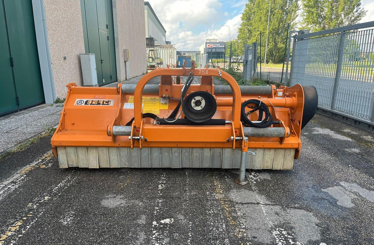 Trincia usata Berti Land/s 230 - Mulčer kladivar: slika 2 Trincia usata Berti Land/s 230 - Mulčer kladivar: slika 2