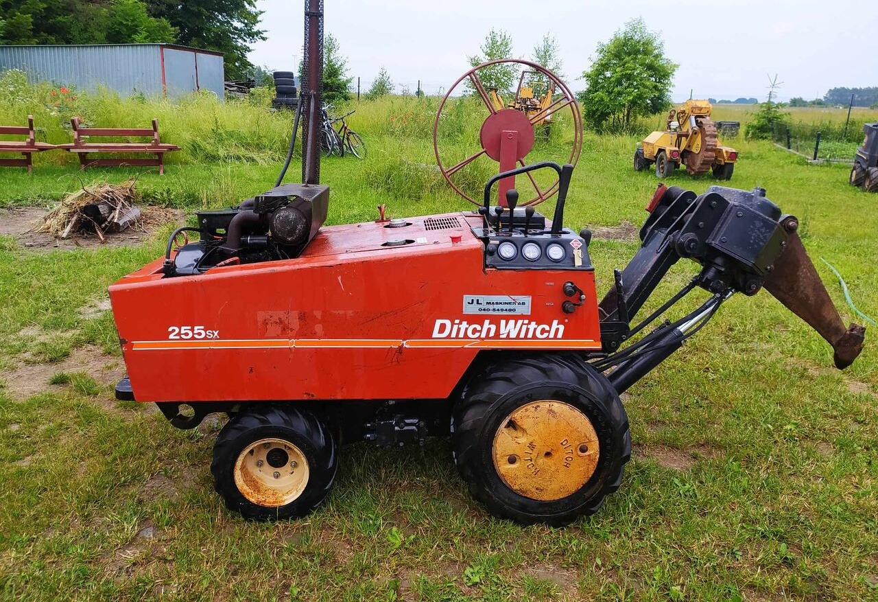 Ditch-Witch 255 SX - Rovokopač: slika 1 Ditch-Witch 255 SX - Rovokopač: slika 1