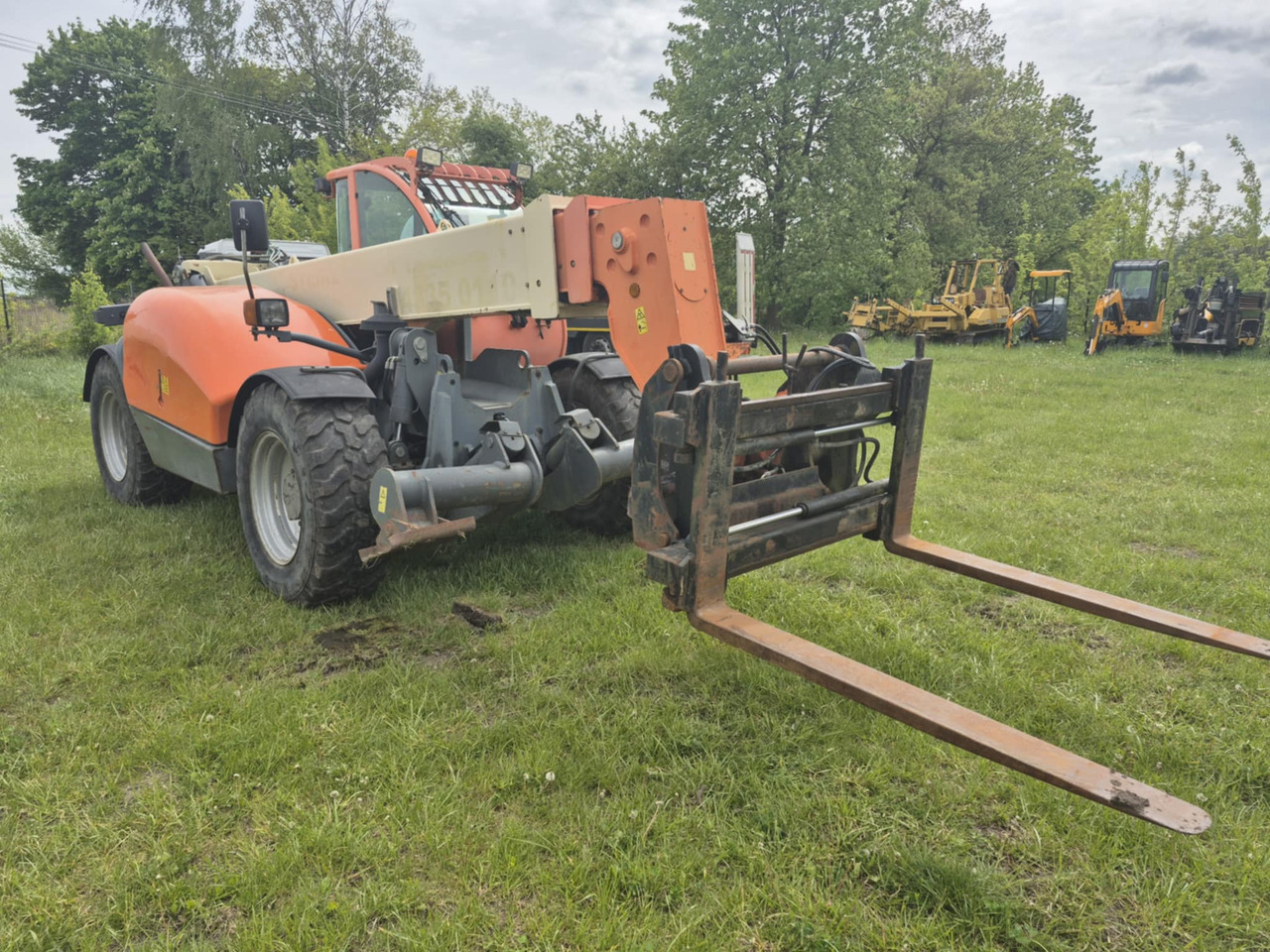 JLG 4013 - Teleskopski kolesni nakladalnik: slika 5 JLG 4013 - Teleskopski kolesni nakladalnik: slika 5