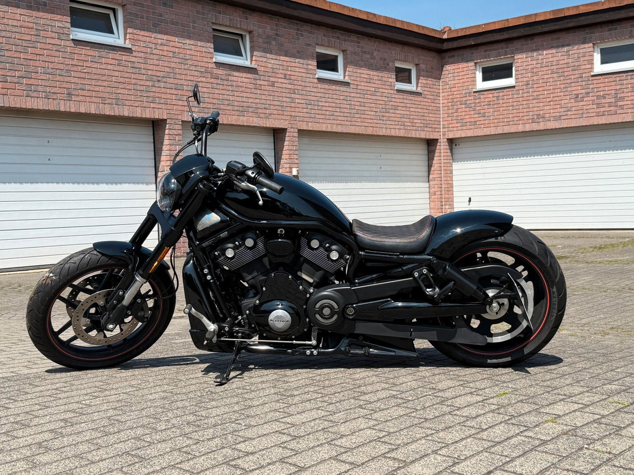 Harley-Davidson Night Rod - Motorno kolo: slika 1 Harley-Davidson Night Rod - Motorno kolo: slika 1