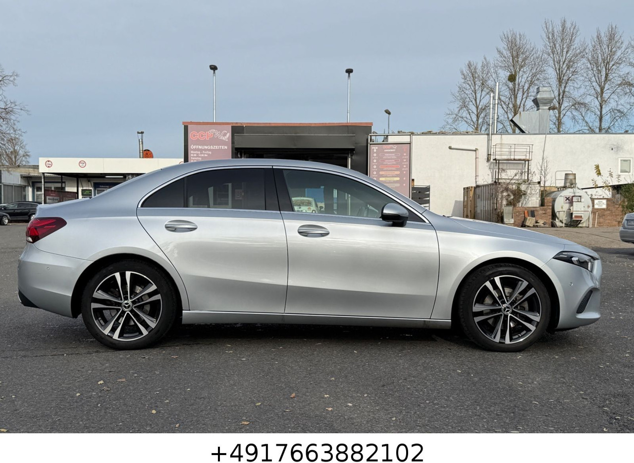 Mercedes-Benz A 200 Lim./LED/KAMERA/NAVI/SITZHZG. - Limuzina: slika 4 Mercedes-Benz A 200 Lim./LED/KAMERA/NAVI/SITZHZG. - Limuzina: slika 4