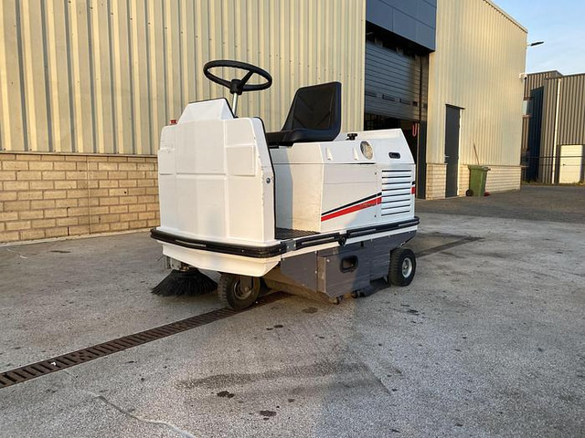 Dulevo 75 EH, Veegmachine - Industrijski pometalni stroj: slika 2 Dulevo 75 EH, Veegmachine - Industrijski pometalni stroj: slika 2