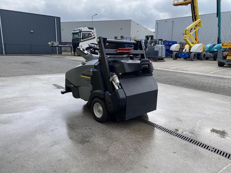 Kärcher KM 105/110 R Bp, Veegmachine, hoogkieper - Vozilo za pometanje: slika 4 Kärcher KM 105/110 R Bp, Veegmachine, hoogkieper - Vozilo za pometanje: slika 4