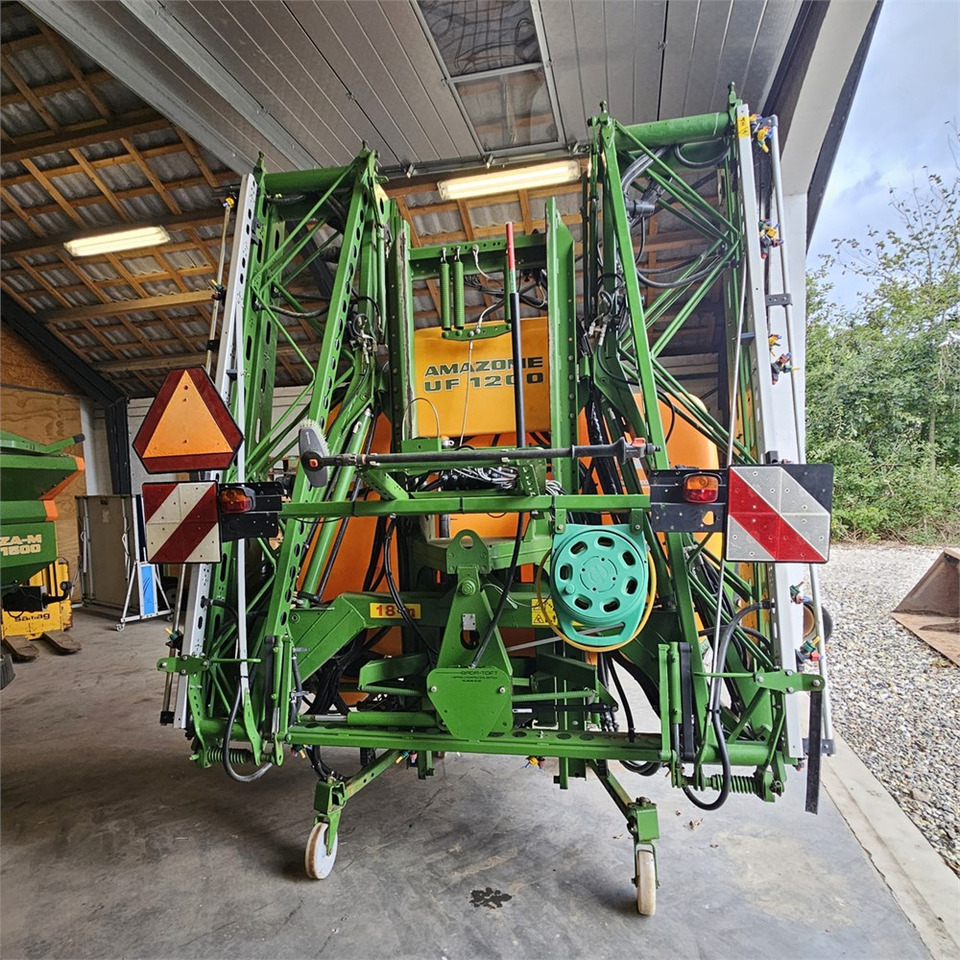 Amazone UF1200 - Škropilnica: slika 2 Amazone UF1200 - Škropilnica: slika 2