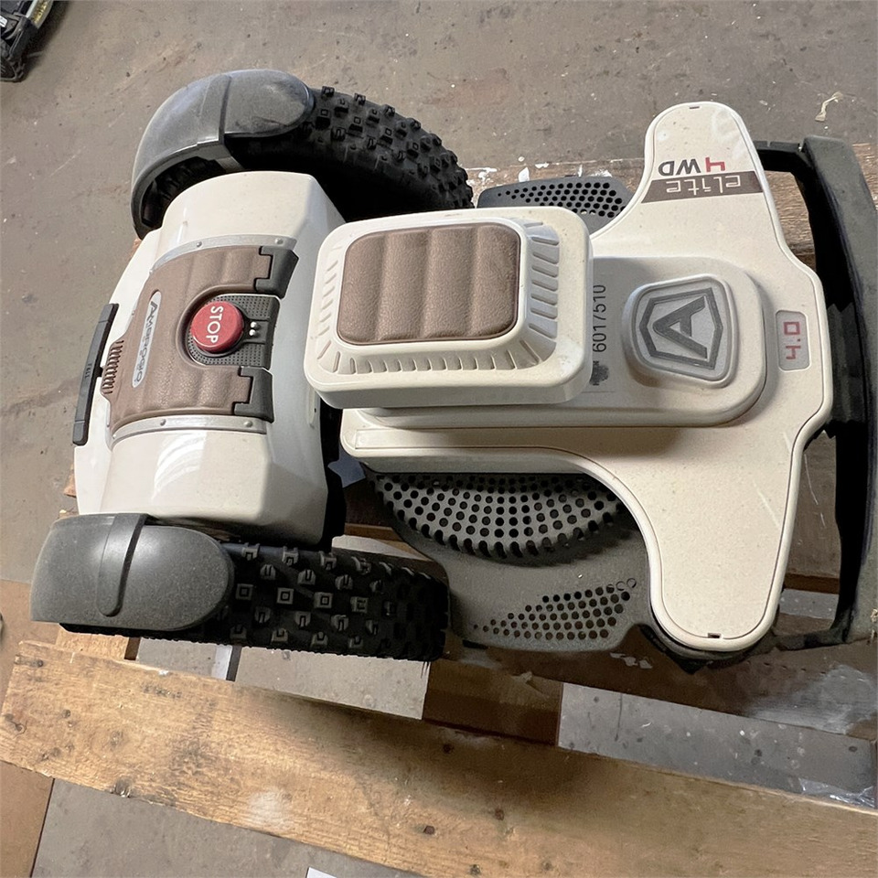 Ambrogio 4.0 Elite Premium 4 wd - Vrtna kosilnica: slika 5 Ambrogio 4.0 Elite Premium 4 wd - Vrtna kosilnica: slika 5