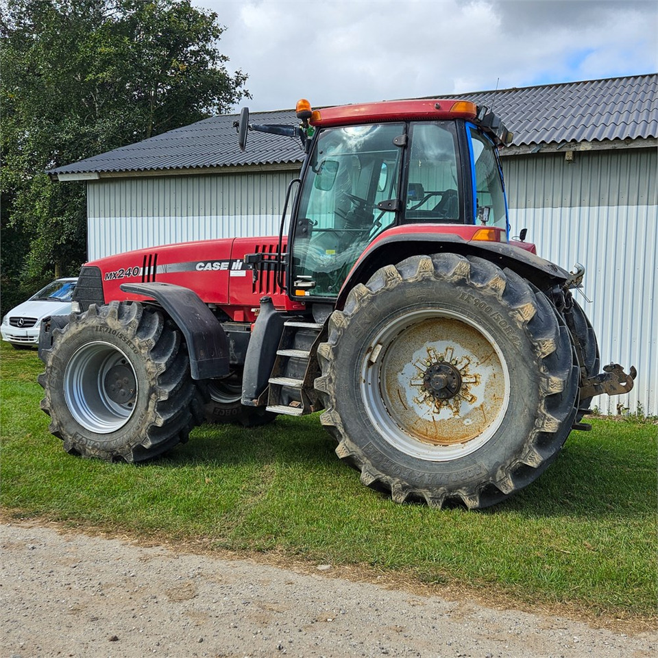 Case MX240 Magnum - Traktor: slika 2 Case MX240 Magnum - Traktor: slika 2