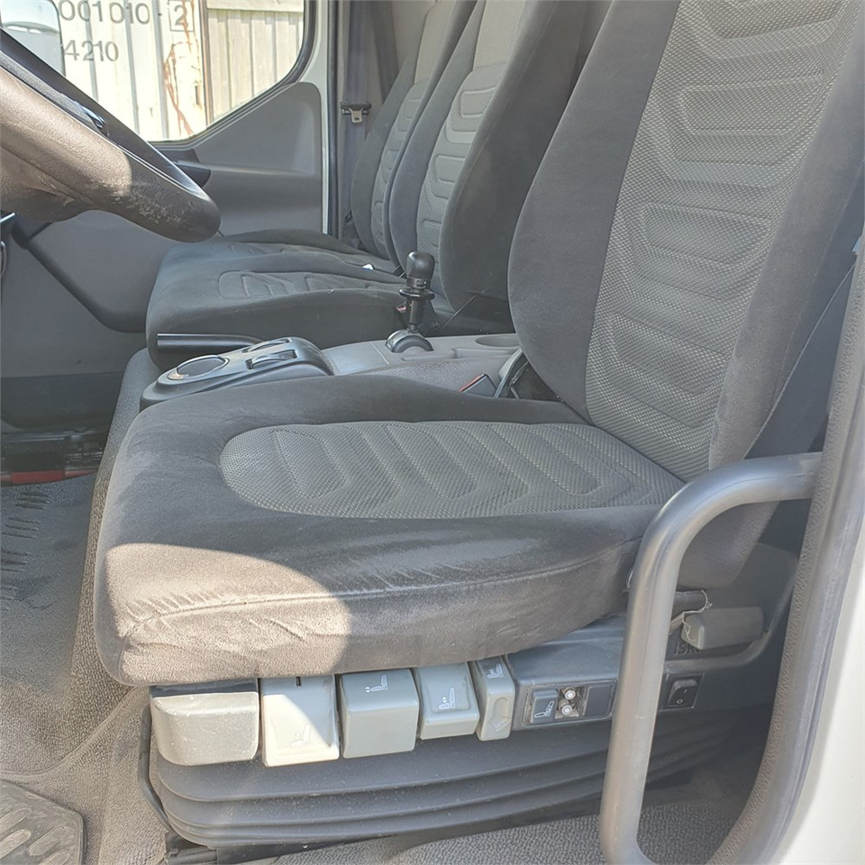Tovornjak-šasija, Tovornjak z dvigalom DAF 45.180: slika 26