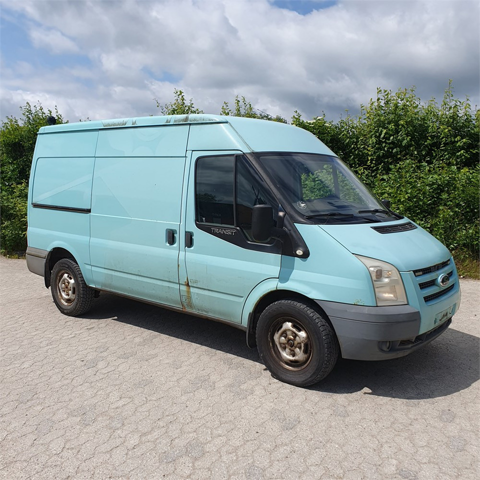 Ford Transit Van 2,4 Tdci 350m Rwd - Furgon: slika 4 Ford Transit Van 2,4 Tdci 350m Rwd - Furgon: slika 4