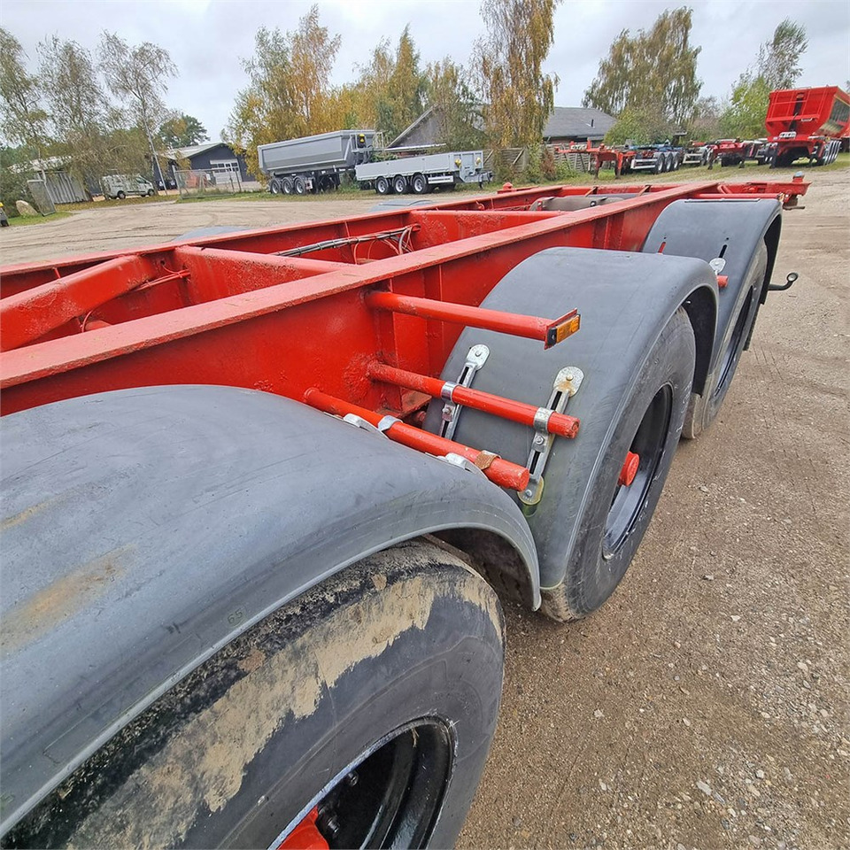 Kontejnerska polprikolica/ Polprikolica z zamenljivim tovoriščem HFR Container chassis: slika 11
