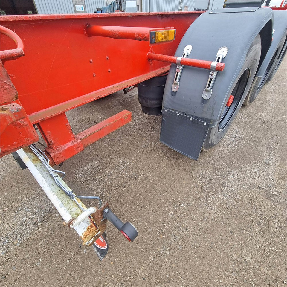 Kontejnerska polprikolica/ Polprikolica z zamenljivim tovoriščem HFR Container chassis: slika 24