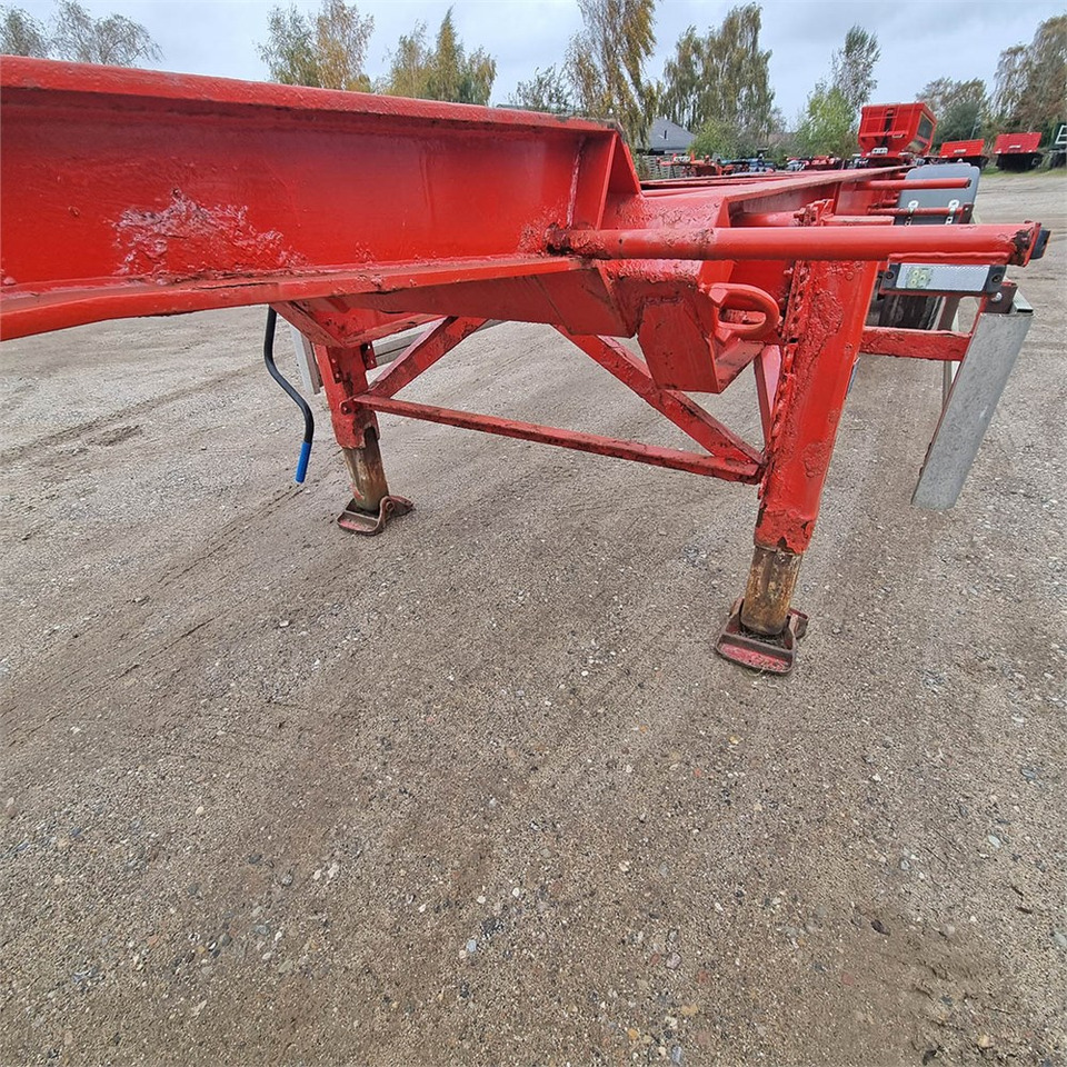 Kontejnerska polprikolica/ Polprikolica z zamenljivim tovoriščem HFR Container chassis: slika 19