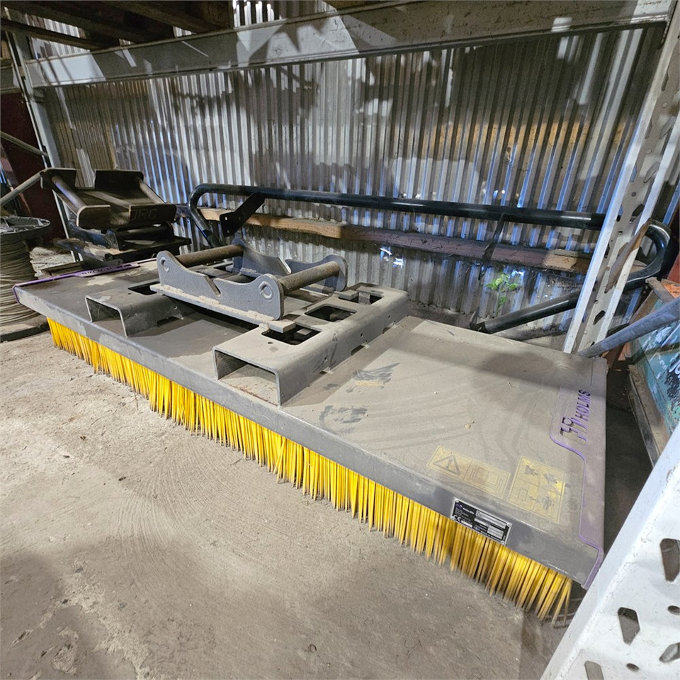 HOLMS HB - 2,0 - Metla: slika 1 HOLMS HB - 2,0 - Metla: slika 1