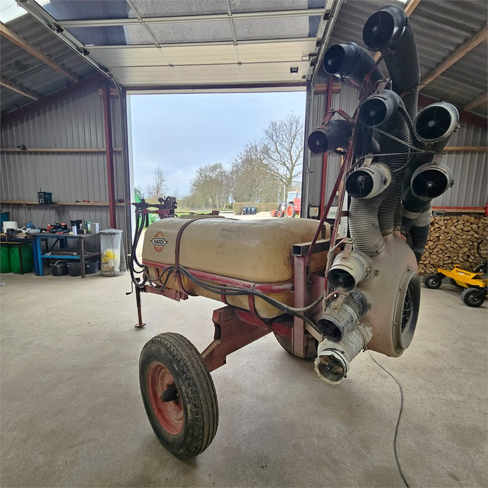 Hardi 800 l - Škropilnica: slika 5 Hardi 800 l - Škropilnica: slika 5