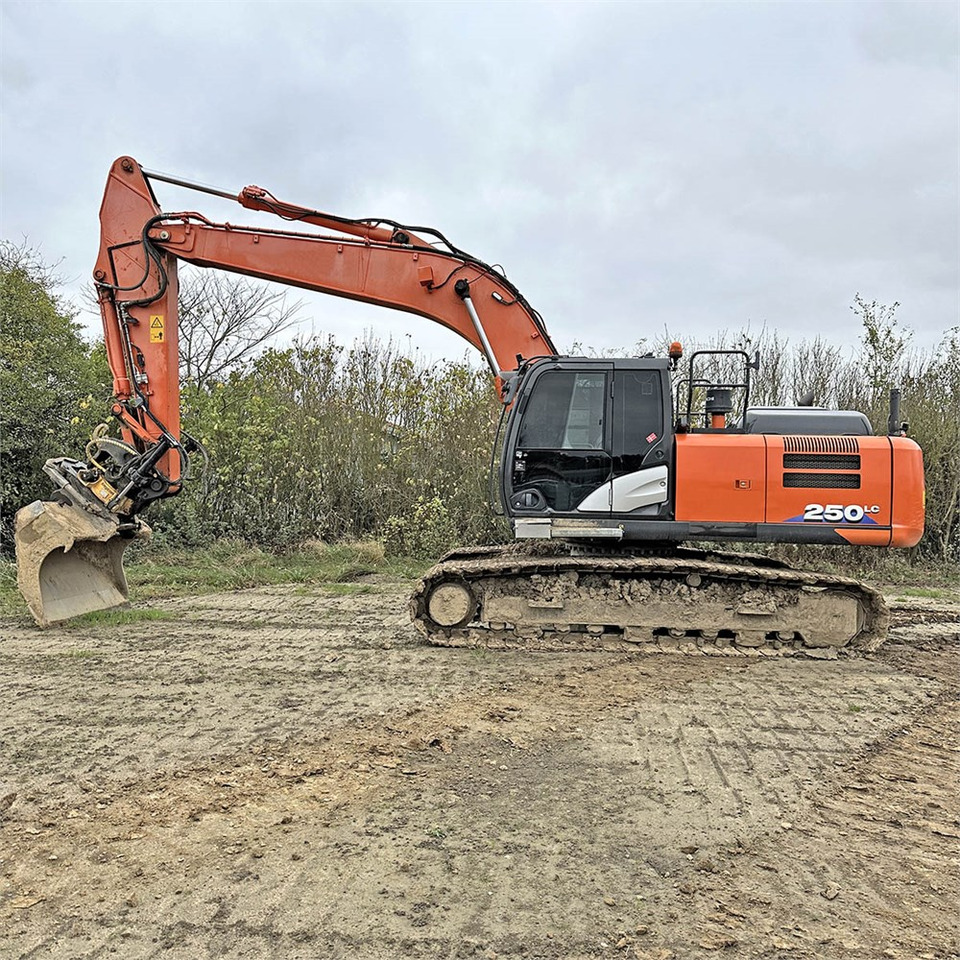 Hitachi ZX250 LC-6 - Bager goseničar: slika 2 Hitachi ZX250 LC-6 - Bager goseničar: slika 2