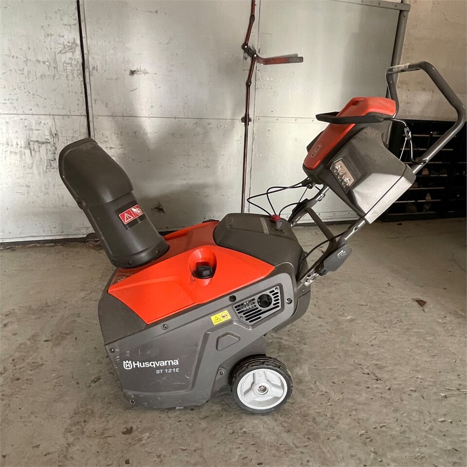 Husqvarna ST 121 E - Vrtna oprema: slika 2 Husqvarna ST 121 E - Vrtna oprema: slika 2