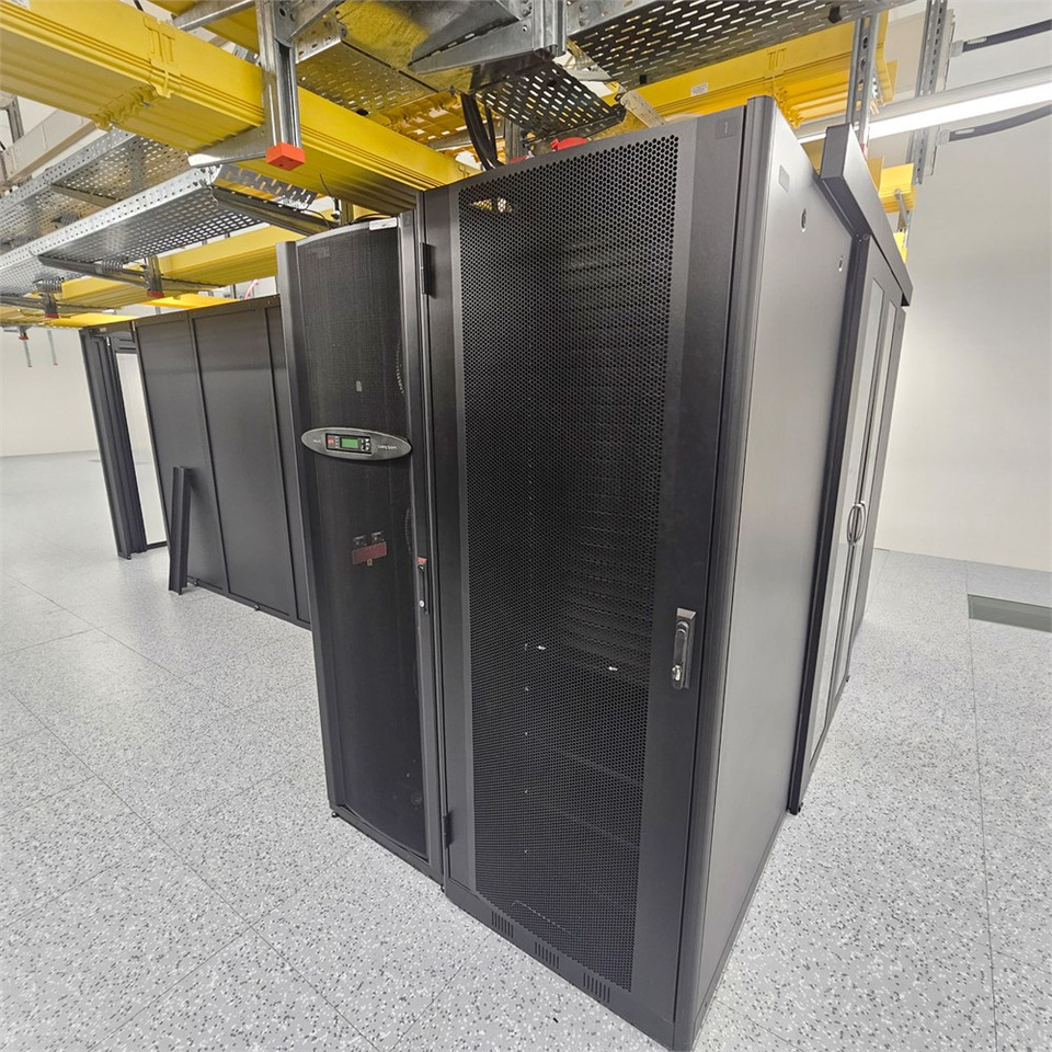 ABC APC NetShelter SX - AR3350SP - Industrijska oprema: slika 4 ABC APC NetShelter SX - AR3350SP - Industrijska oprema: slika 4
