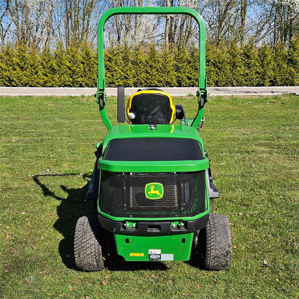 John Deere 1550 TerrainCut - Vrtna kosilnica: slika 4 John Deere 1550 TerrainCut - Vrtna kosilnica: slika 4