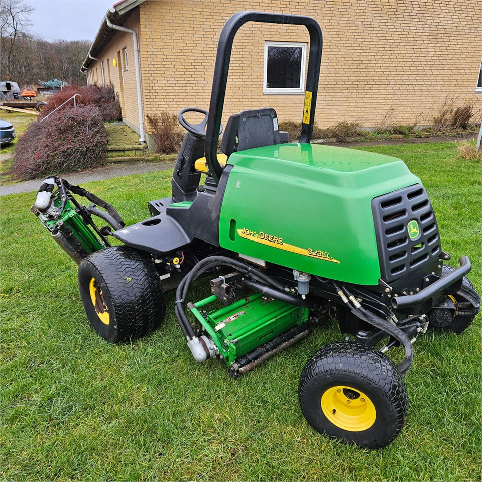 John Deere 3235C - Vrtna kosilnica: slika 5 John Deere 3235C - Vrtna kosilnica: slika 5